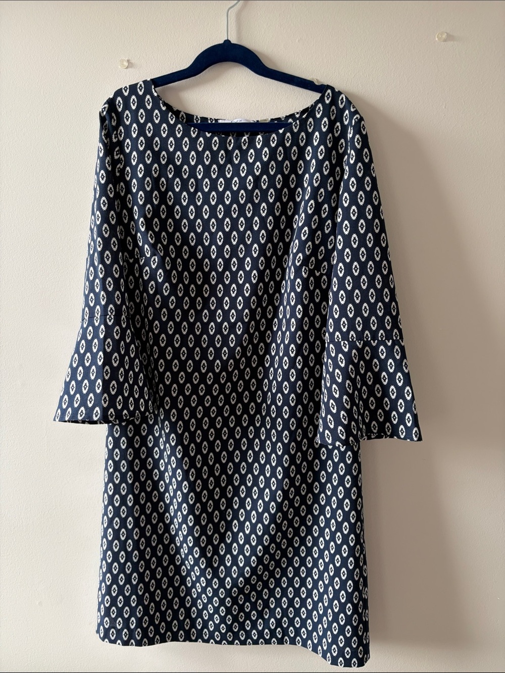 Dex Navy and White Patterned Long-Sleeve Shift Dress